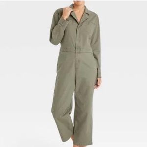 NWT Universal Threat Boiler suit in olive green | NWT!!